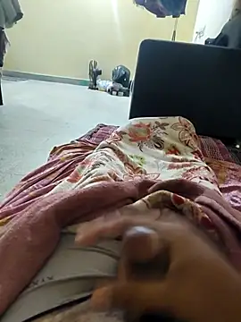 vichuhot online show from 12/15/25, 07:31