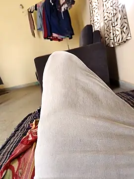 vichuhot online show from 10/08/25, 07:43