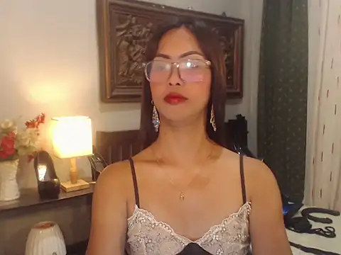 Snapshot of Nathalieheartt chatting on 07/23/26, 01:41 Nathalieheartt online show from 07/23/26, 01:41