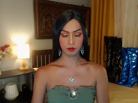 Snapshot of Nathalieheartt chatting on 09/19/25, 01:31 Nathalieheartt online show from 09/19/25, 01:31