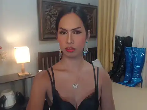 Nathalieheartt online show from 11/13/25, 02:59