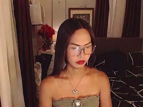 Nathalieheartt online show from 05/31/26, 02:39