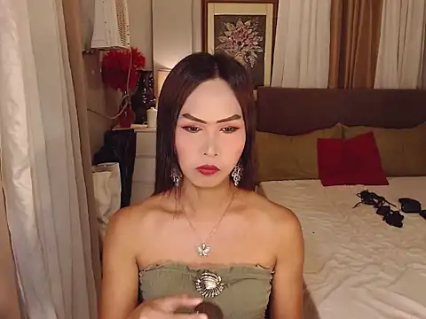 Nathalieheartt online show from 04/05/26, 03:24