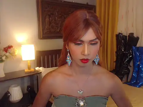 Snapshot of Nathalieheartt chatting on 09/25/25, 02:06 Nathalieheartt online show from 09/25/25, 02:06