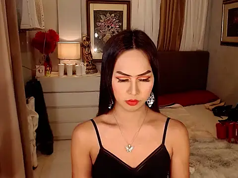 Nathalieheartt online show from 02/10/26, 02:21