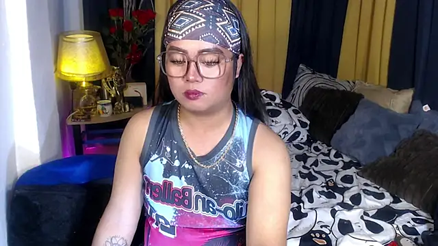 YourSweet-mich online show from 04/05/26, 02:46