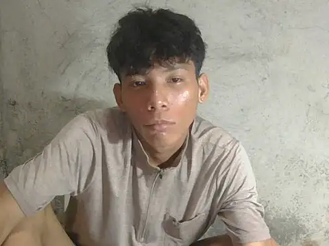 isanxxx online show from 02/24/26, 02:07