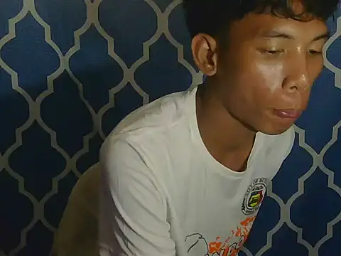 isanxxx online show from 04/13/26, 02:10