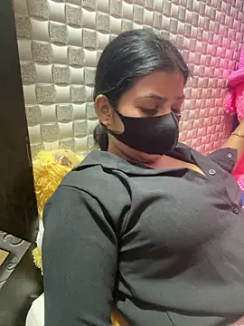 Hot Jaanvi  online show from 03/18/26, 06:05