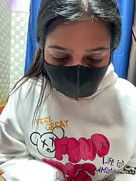 Snapshot of Hot_Jaanvi_ chatting on 02/13/26, 04:18 Hot Jaanvi online show from 02/13/26, 04:18