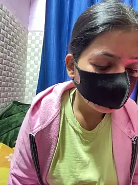 Snapshot of Hot_Jaanvi_ chatting on 02/13/26, 04:12 Hot Jaanvi online show from 02/13/26, 04:12