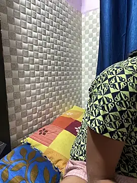 Hot Jaanvi  online show from 04/12/26, 03:43