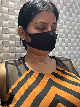 Hot Jaanvi  online show from 07/13/26, 04:23