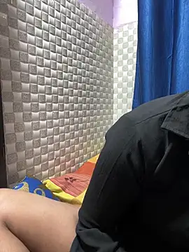 Hot Jaanvi  online show from 04/12/26, 03:48