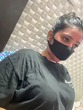 Hot Jaanvi  online show from 06/29/26, 04:08