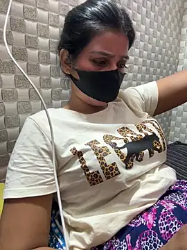 Hot Jaanvi  online show from 05/30/26, 05:40