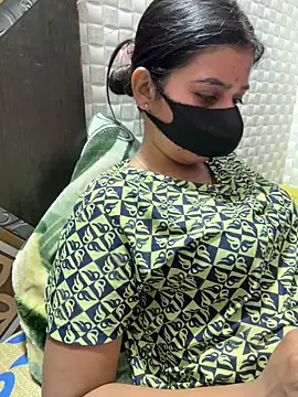 Hot Jaanvi  online show from 04/11/26, 04:09