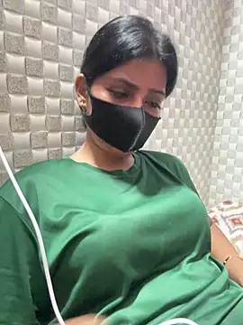 Hot Jaanvi  online show from 05/18/26, 04:34