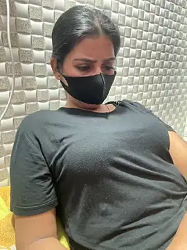 Hot Jaanvi  online show from 04/05/26, 04:57