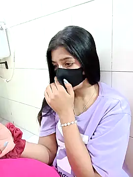 Snapshot of Hot_Jaanvi_ chatting on 10/22/25, 05:51 Hot Jaanvi online show from 10/22/25, 05:51