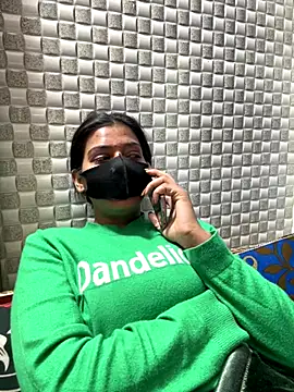 Snapshot of Hot_Jaanvi_ chatting on 12/20/25, 06:27 Hot Jaanvi online show from 12/20/25, 06:27