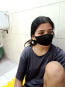 Snapshot of Hot_Jaanvi_ chatting on 10/08/25, 04:47 Hot Jaanvi online show from 10/08/25, 04:47