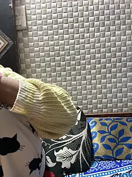 Snapshot of Hot_Jaanvi_ chatting on 12/22/25, 04:56 Hot Jaanvi online show from 12/22/25, 04:56