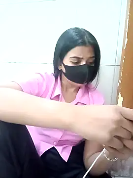 Snapshot of Hot_Jaanvi_ chatting on 10/27/25, 06:09 Hot Jaanvi online show from 10/27/25, 06:09