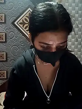 Snapshot of Hot_Jaanvi_ chatting on 12/05/25, 04:11 Hot Jaanvi online show from 12/05/25, 04:11