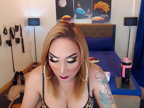 Snapshot of Allysonevanns chatting on 09/12/25, 10:48 Allysonevanns online show from 09/12/25, 10:48