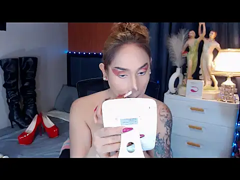 Allysonevanns online show from 05/18/26, 02:44