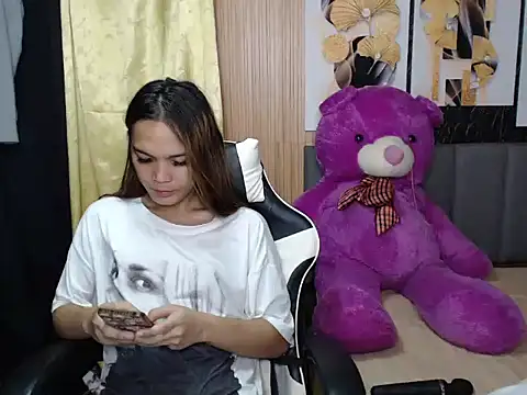 Raffa ella69 online show from 11/18/25, 05:44