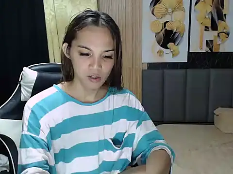 Raffa ella69 online show from 11/05/25, 10:07