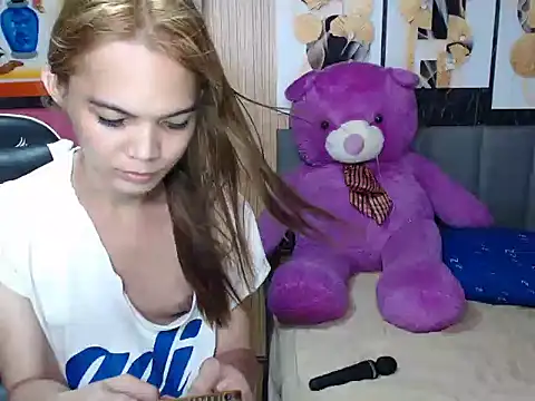 Raffa ella69 online show from 12/23/25, 07:51