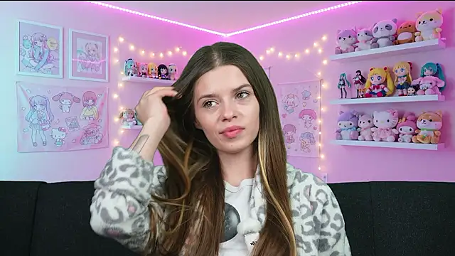 sukie spooky online show from 04/02/26, 03:24