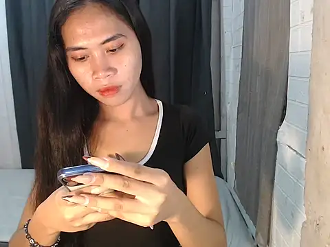 Steffi scott online show from 10/30/25, 01:37