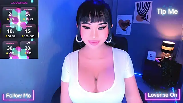 TriciaCumLoader online show from 10/24/25, 01:15