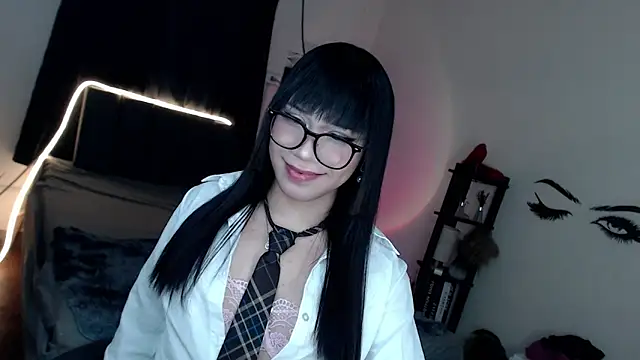 Snapshot of Veniceseduction chatting on 05/08/26, 02:43 Veniceseduction online show from 05/08/26, 02:43