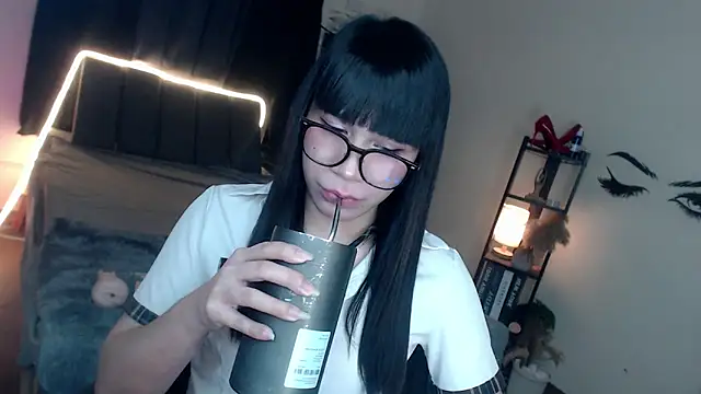 Veniceseduction online show from 03/18/26, 01:02