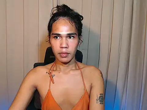 Snapshot of Ebony_laxine chatting on 06/26/26, 10:21 Ebony laxine online show from 06/26/26, 10:21