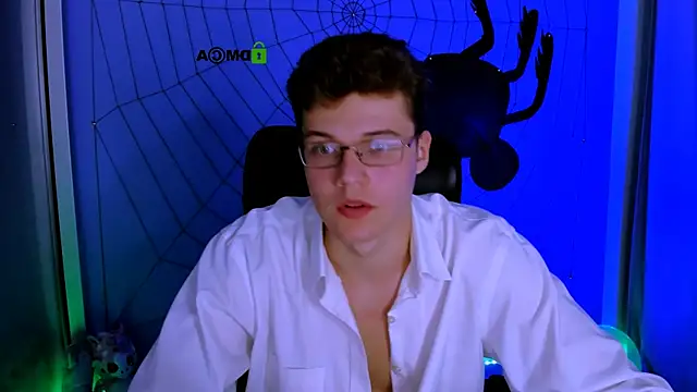 lucas long  online show from 10/23/25, 06:50