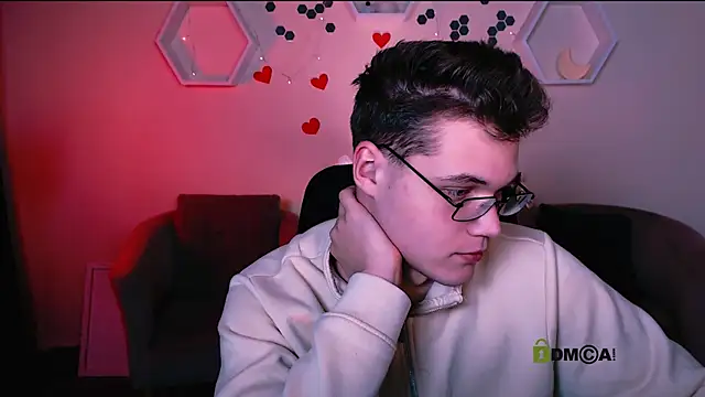 lucas long  online show from 10/07/25, 07:15