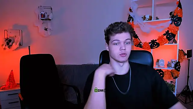 lucas long  online show from 11/02/25, 09:47