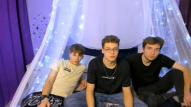 lucas long  online show from 10/18/25, 07:05