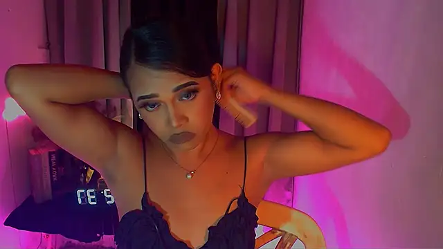 Lorainnelustts online show from 01/17/26, 03:43