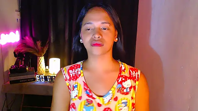 Lorainnelustts online show from 11/29/25, 08:03