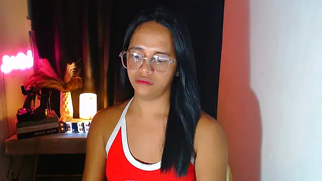 Lorainnelustts online show from 12/01/25, 04:52