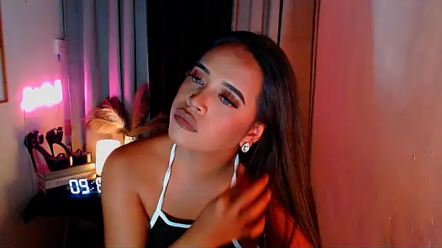 Lorainnelustts online show from 02/03/26, 06:22