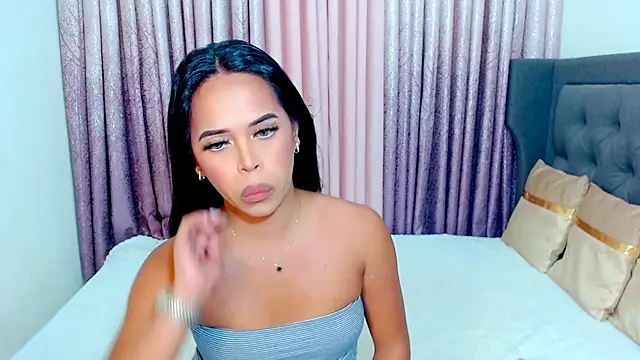 Lorainnelustts online show from 11/10/25, 07:35