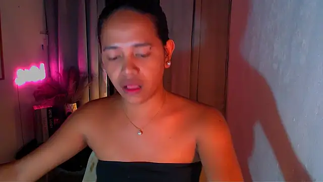 Lorainnelustts online show from 01/16/26, 01:42